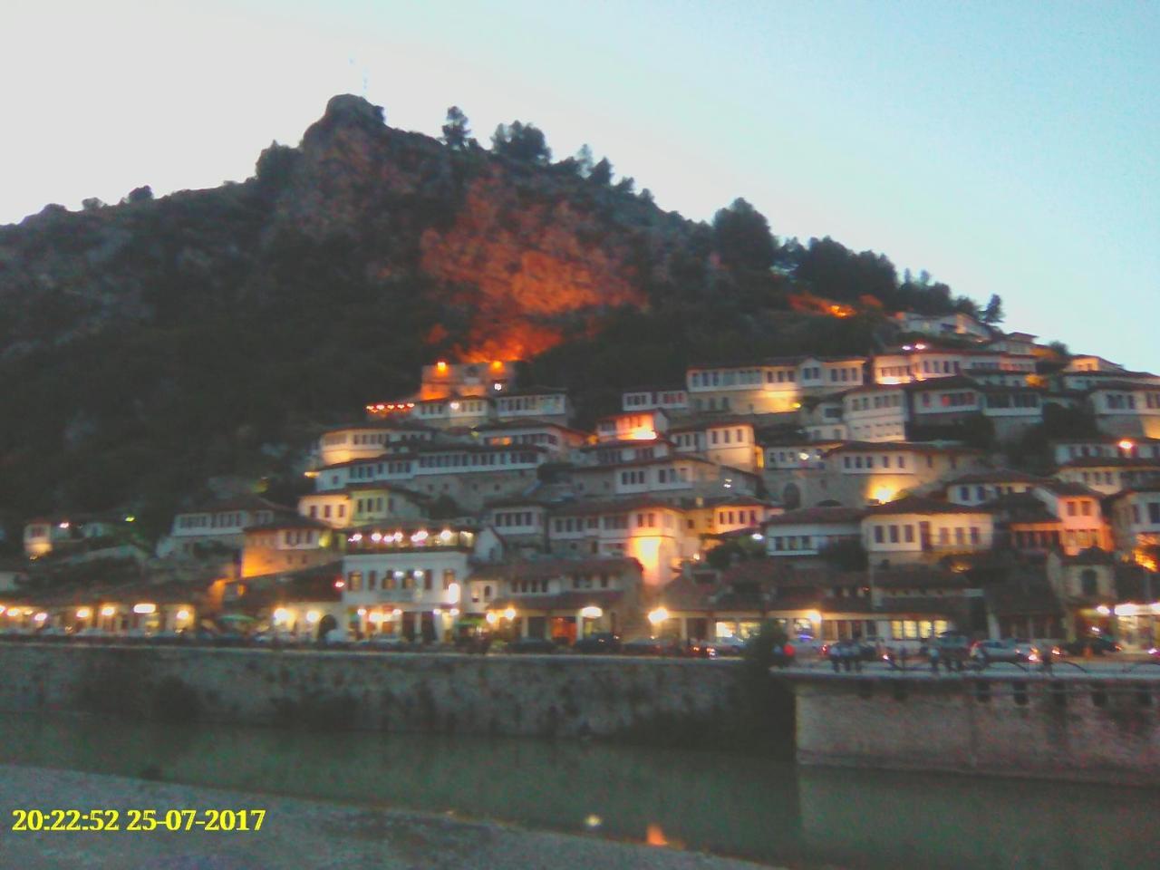 Guest House Baba Lluka Berat Exteriér fotografie